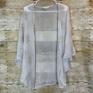 Charming Charlie Kimono 🛍